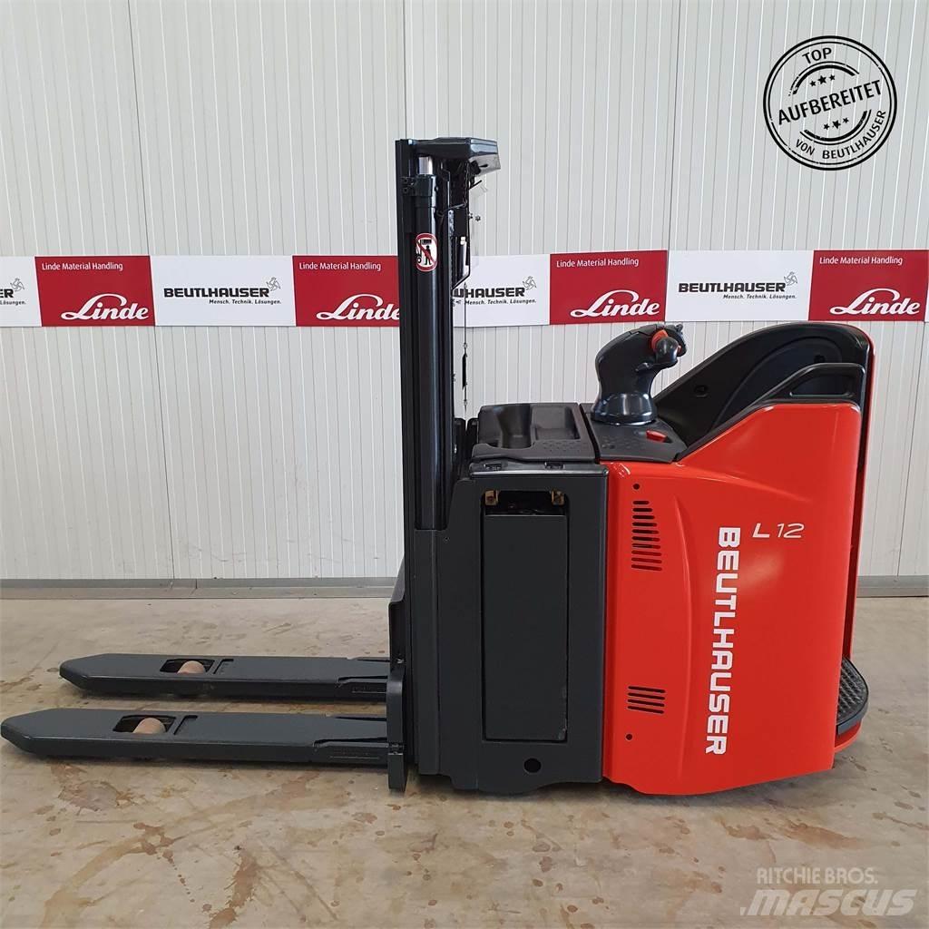 Linde L12SP Empilhador para operador externo
