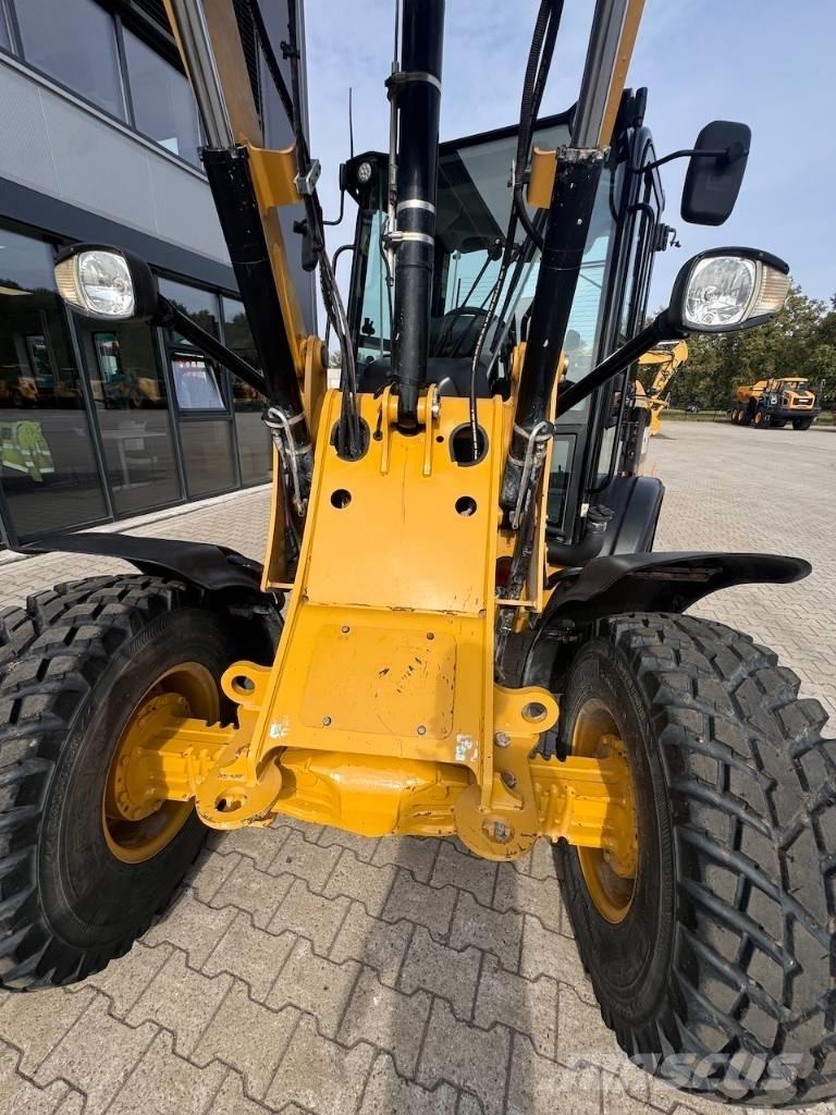 CAT 906M Pás carregadoras de rodas