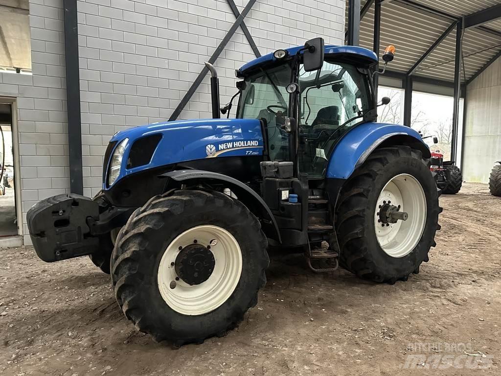 New Holland T7.250 Tratores Agrícolas usados