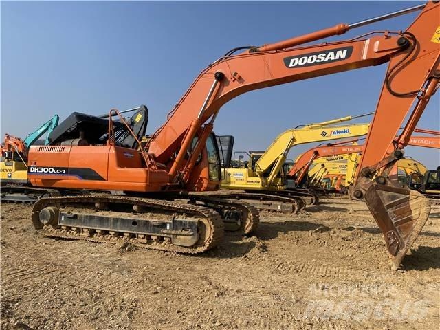 Doosan DH300 Escavadoras de rastos