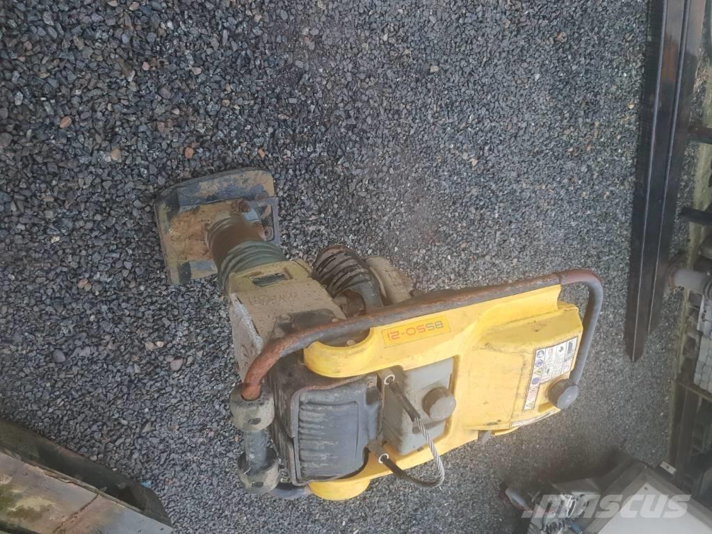 Wacker BS50-2i Saltitões