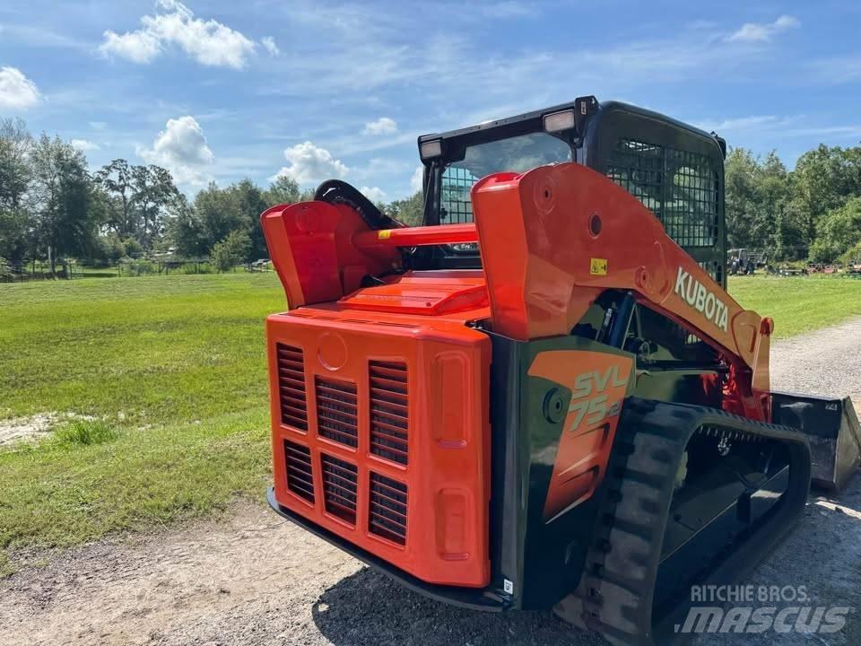 Kubota SVL 75 Carregadoras de direcção deslizante