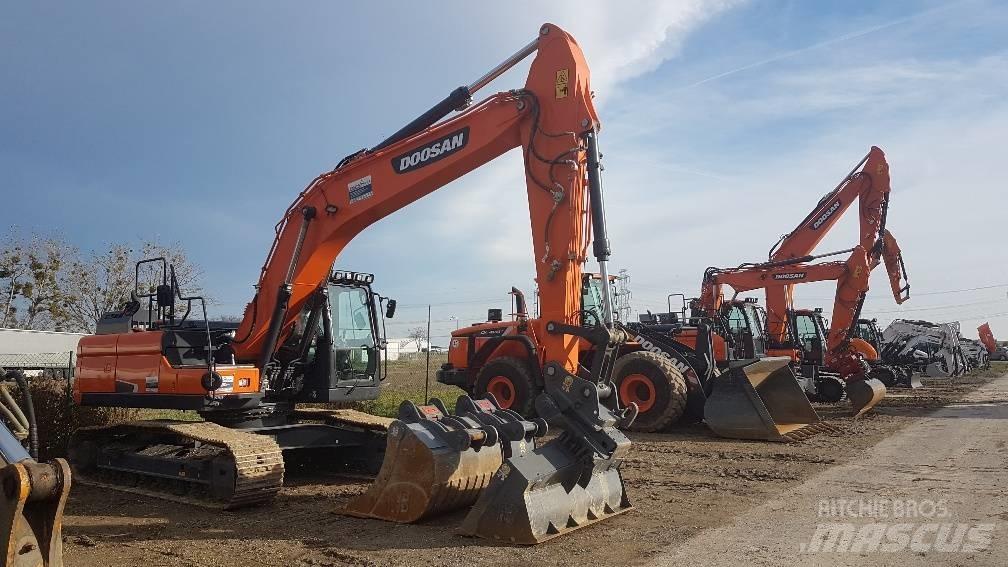 Doosan DX 225 Escavadoras de rastos