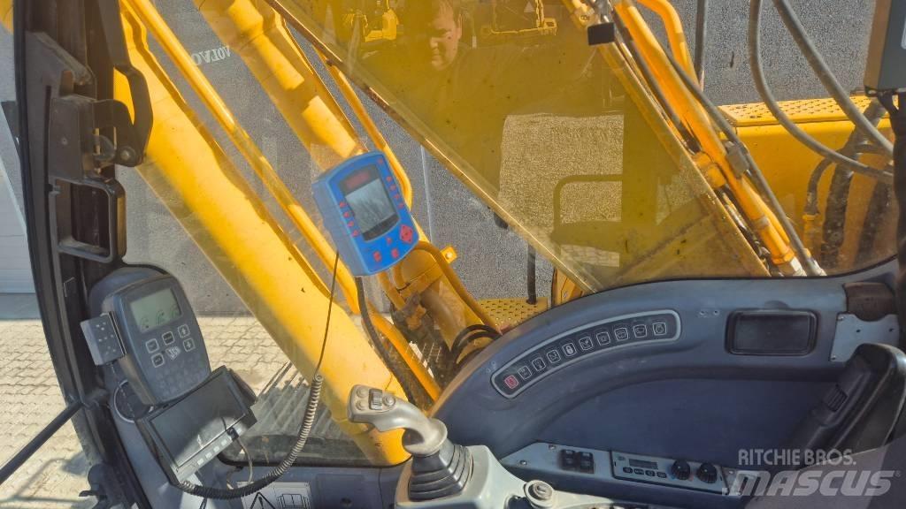 JCB JS 220 LC Escavadoras de rastos