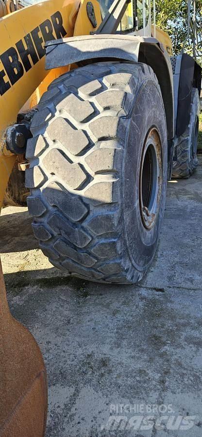 Liebherr L580 - Pás carregadoras de rodas