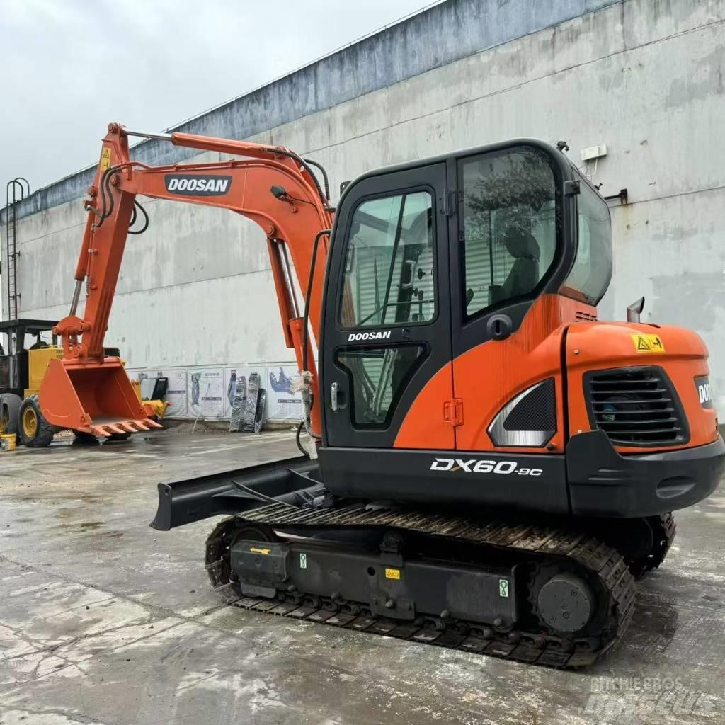 Doosan DX 60-9 C Mini Escavadoras <7t