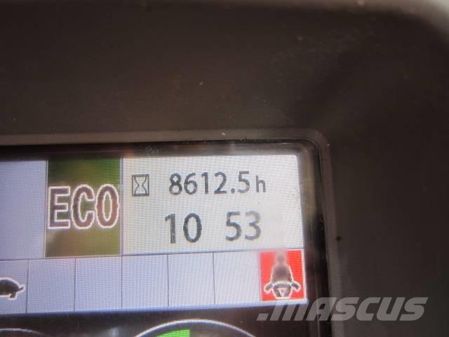Hitachi ZX 135 Escavadoras de rastos