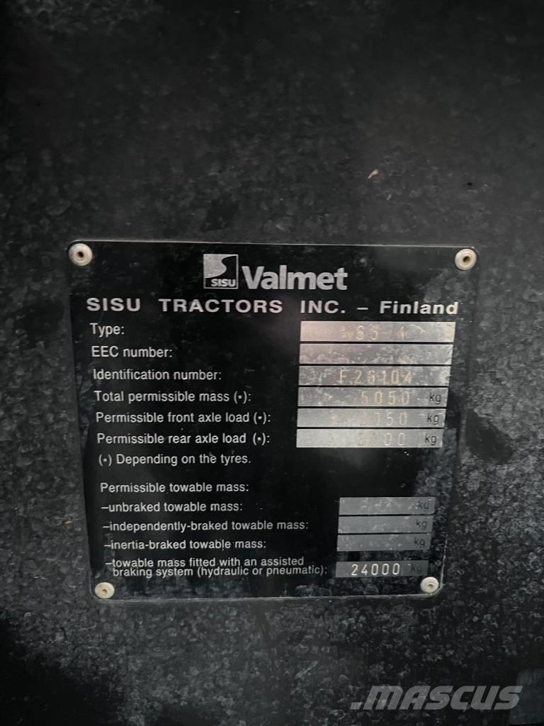 Sisu Valmet 665 Tratores Agrícolas usados