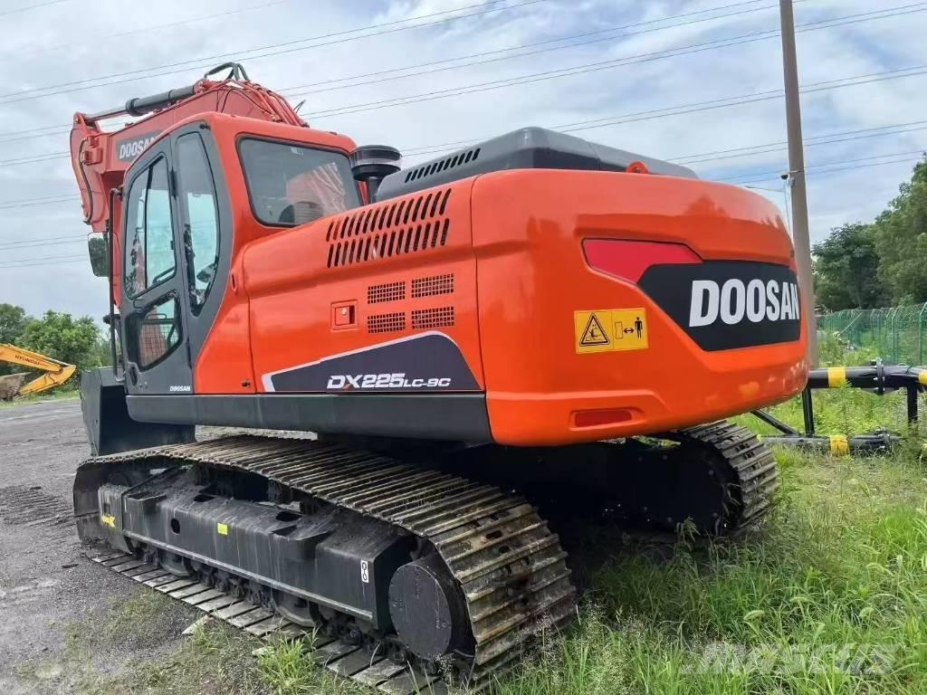 Doosan DX 225LC-9C Escavadoras de rastos