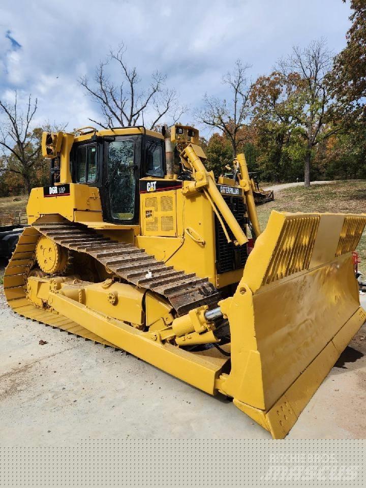 CAT D 6 R Dozers - Tratores rastos