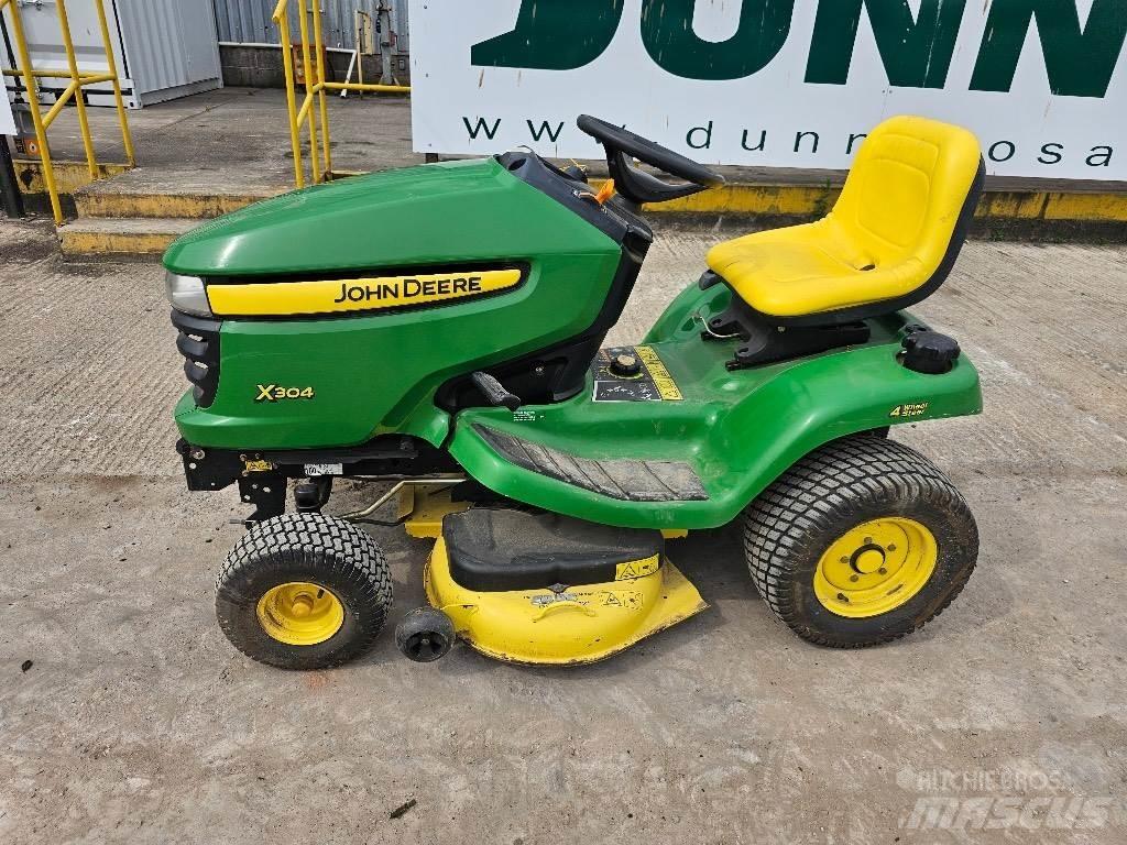 John Deere X 304 Corta-Relvas Riders