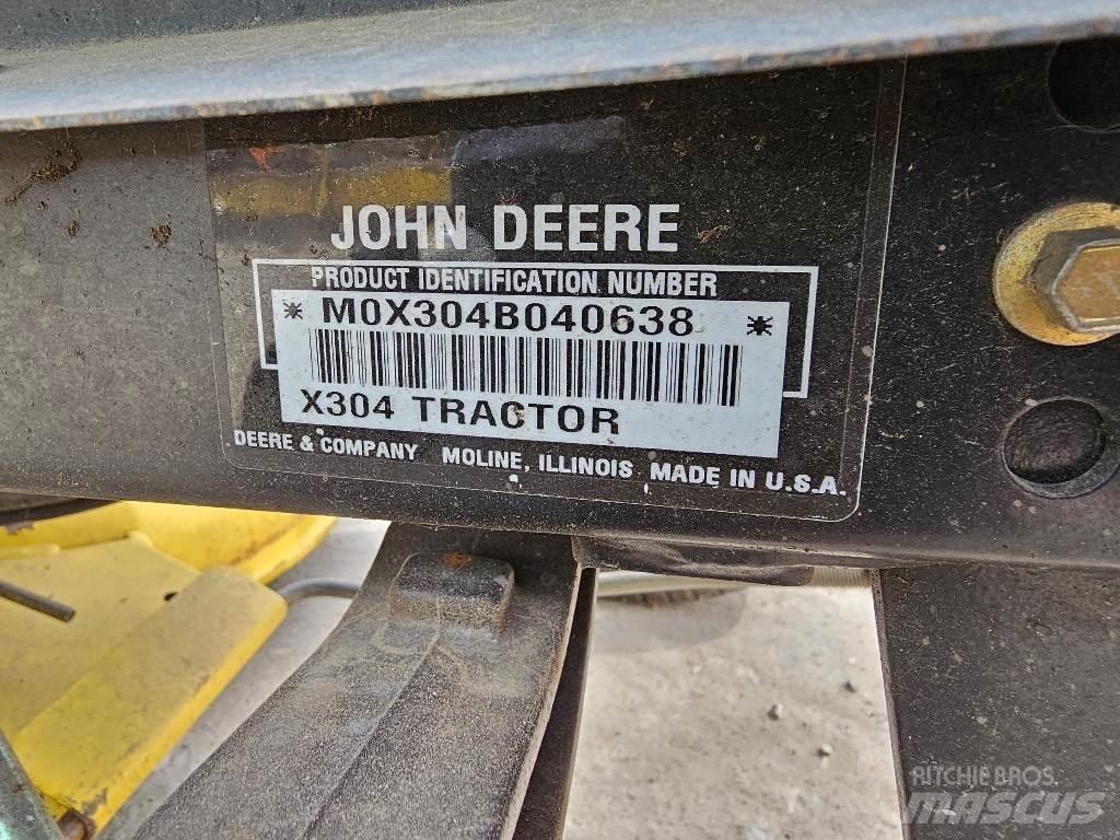 John Deere X 304 Corta-Relvas Riders