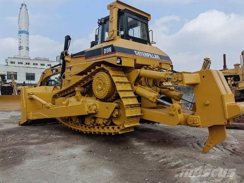 CAT D9N Dozers - Tratores rastos