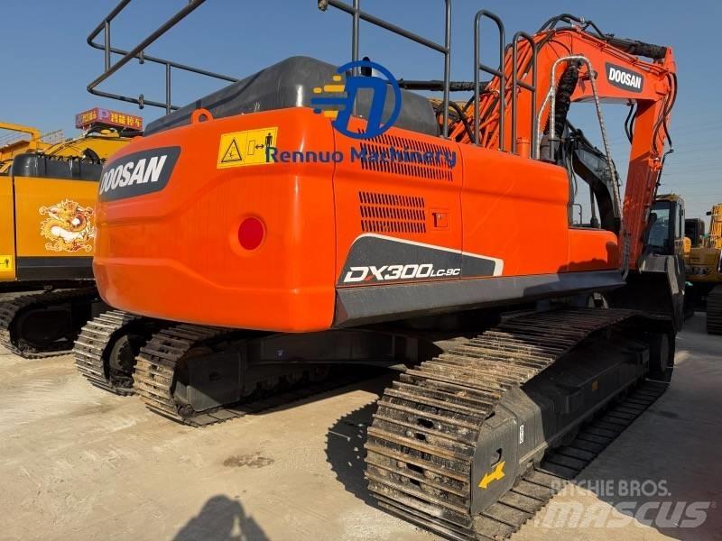 Doosan DX 300LC-9C Escavadoras de rastos