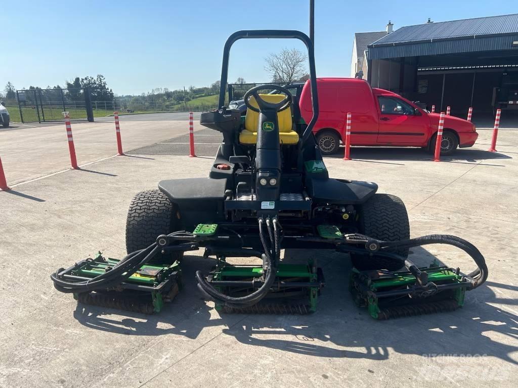 John Deere 3235C Corta-Relvas Fairway