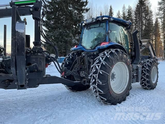 Valtra N 134 A Tratores Agrícolas usados