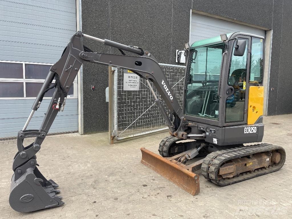 Volvo ECR25D Mini Escavadoras <7t