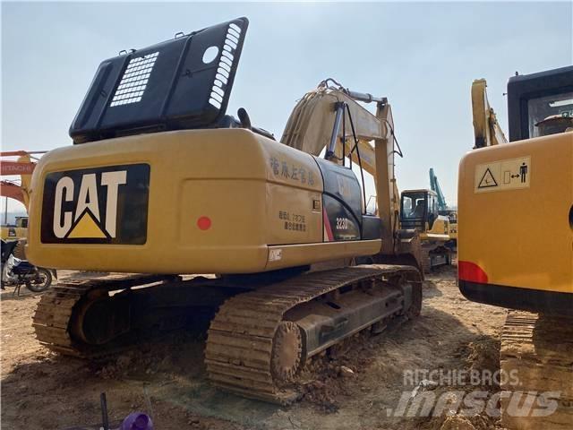 CAT 323D Escavadoras de rastos