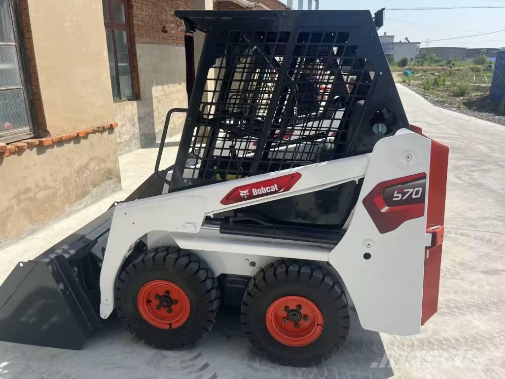 Bobcat S 70 Carregadoras de direcção deslizante