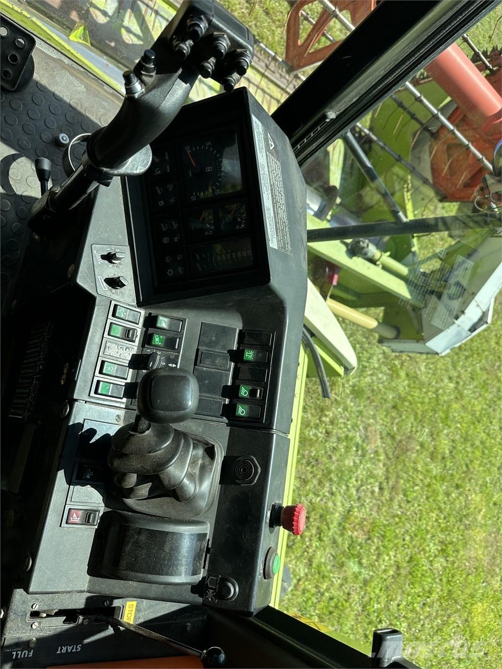 CLAAS Mega 208 Ceifeiras debulhadoras
