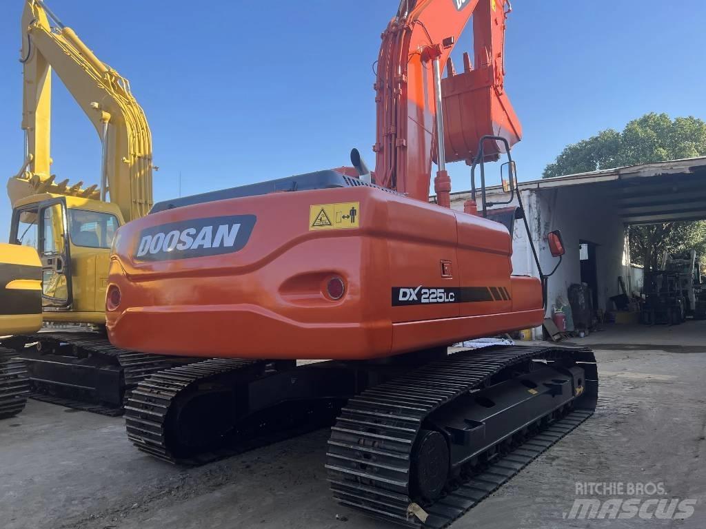 Doosan DX225LC Escavadoras de rastos