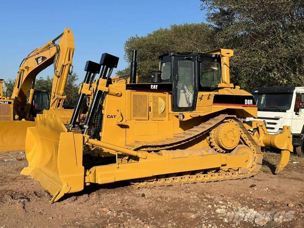 CAT D8R Dozers - Tratores rastos