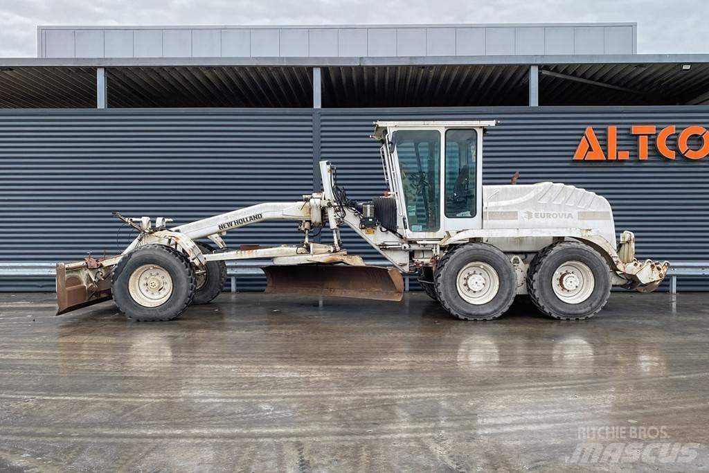 New Holland F156.6 Motoniveladoras