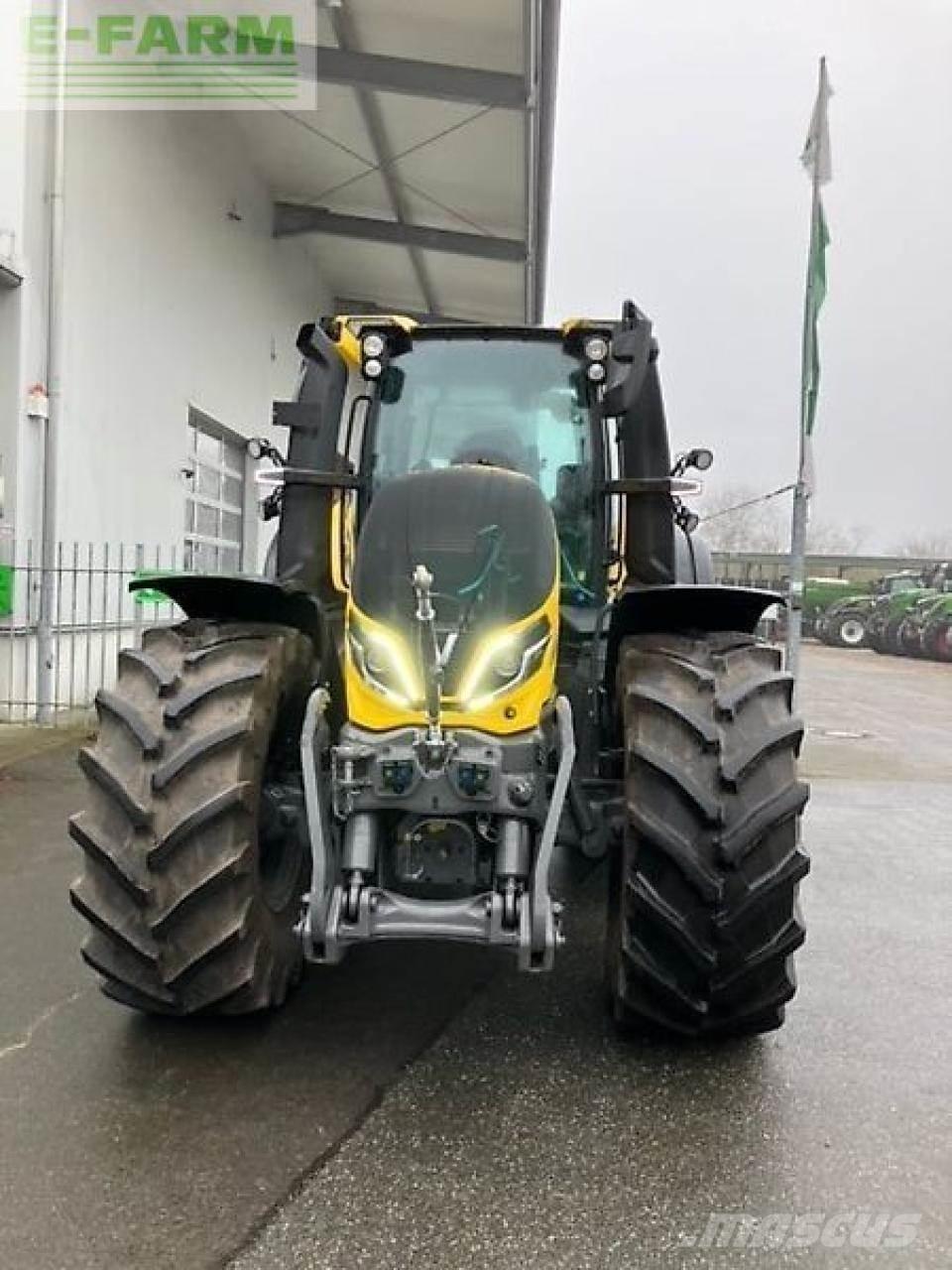 Valtra q305 Tratores Agrícolas usados