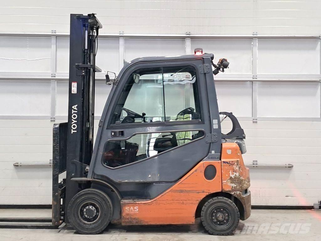Toyota 02-8FGF18 Empilhadores a gás