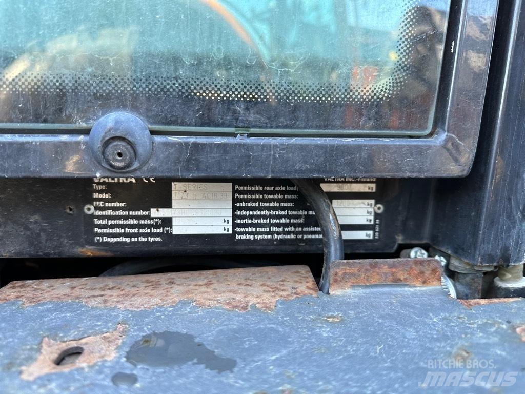 Valtra T 173 Tratores Agrícolas usados