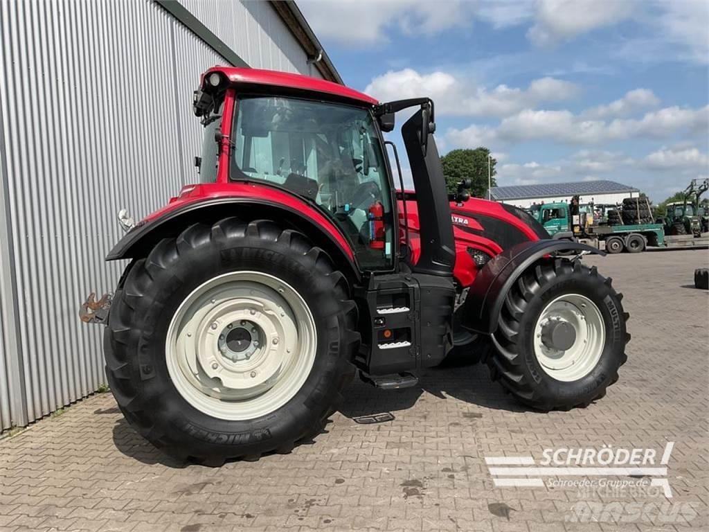 Valtra T 235 A Tratores Agrícolas usados