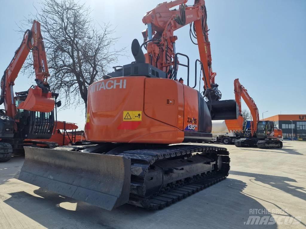 Hitachi ZX135-6 Escavadoras de rastos