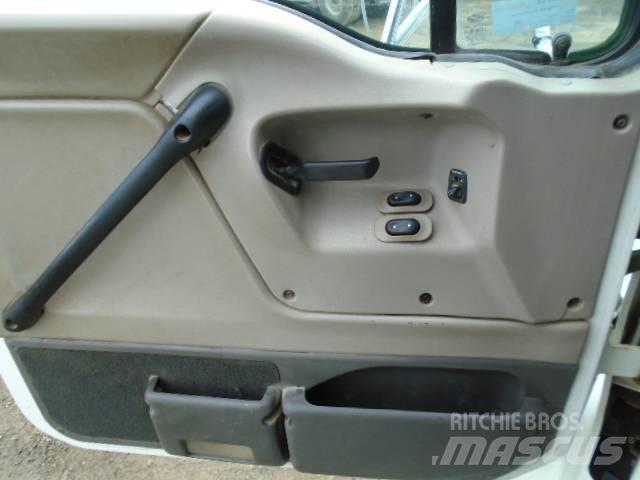 Sterling L 9500 Tractores (camiões)