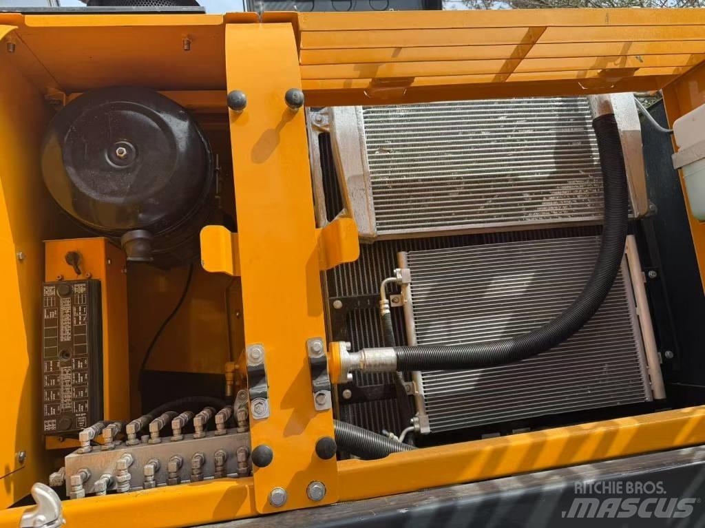 Hyundai 305 Escavadoras de rastos