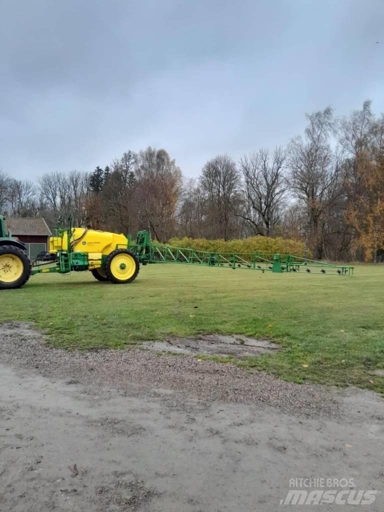 John Deere M 740 i Pulverizadores rebocados