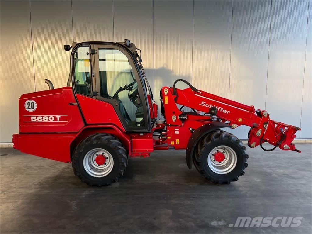 Schäffer 5680 T Pás carregadoras de rodas