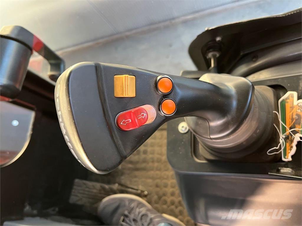 Schäffer 5680 T Pás carregadoras de rodas