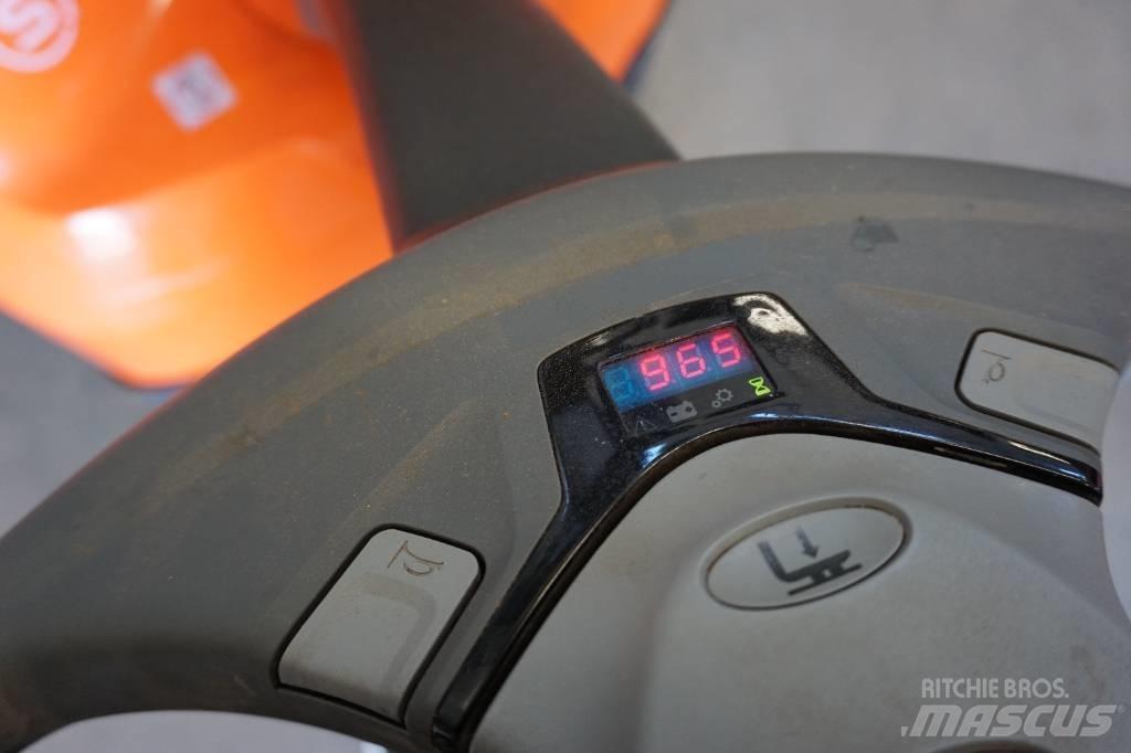 Toyota SWE160L Empilhador para operador externo