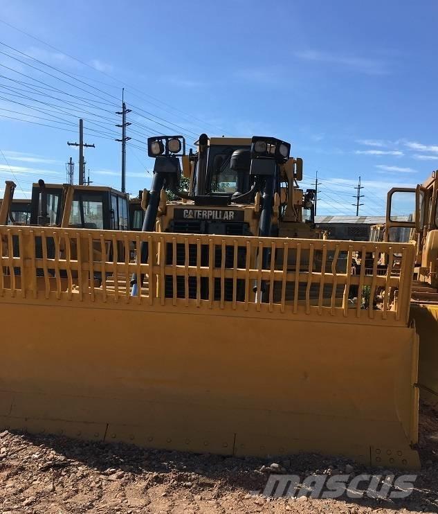 CAT D 6 R Dozers - Tratores rastos