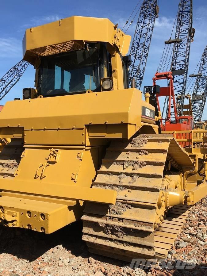 CAT D 6 R Dozers - Tratores rastos