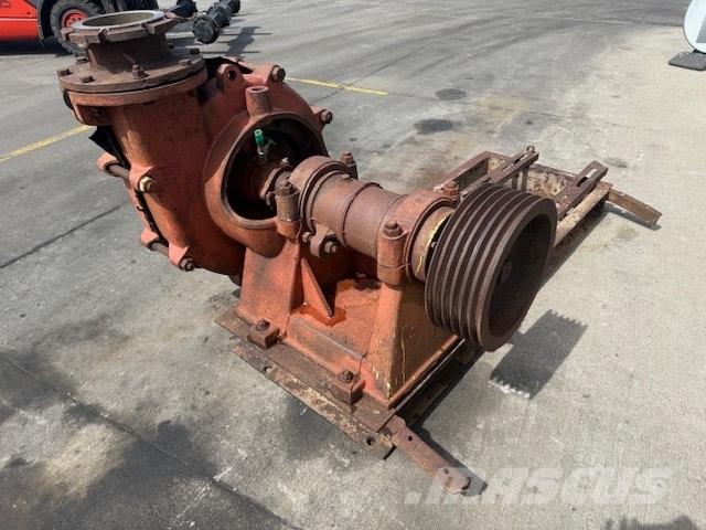 Warman dredge pump. Dragas