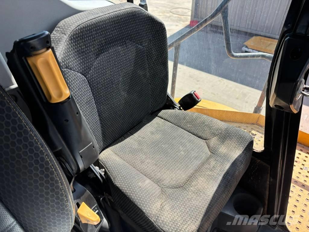 CAT 745 04A Camiões articulados