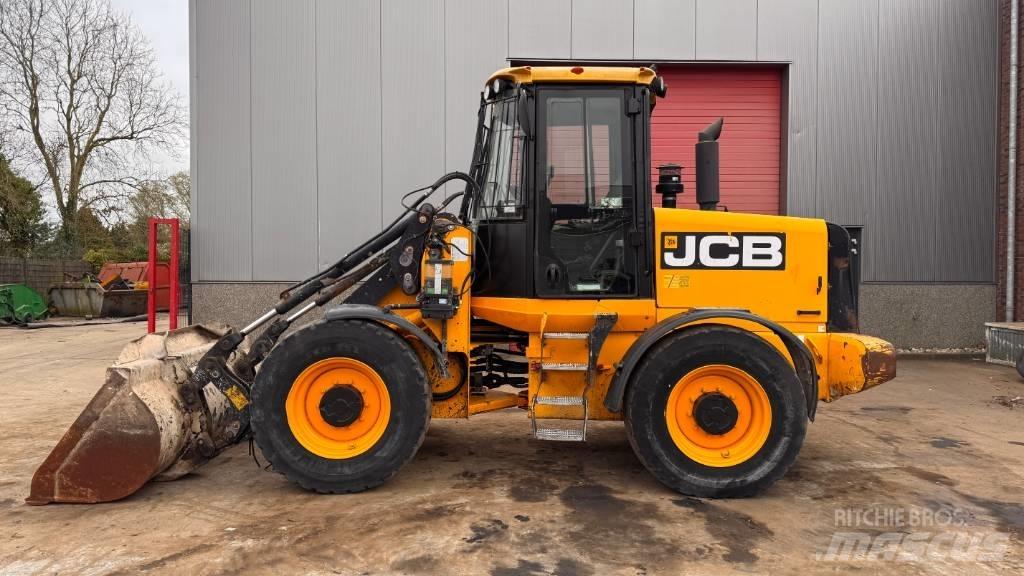 JCB 411 Pás carregadoras de rodas