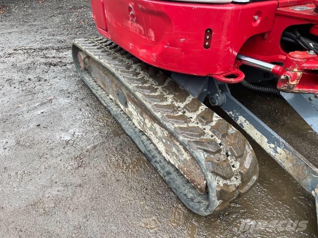 Takeuchi TB 325 R Mini Escavadoras <7t