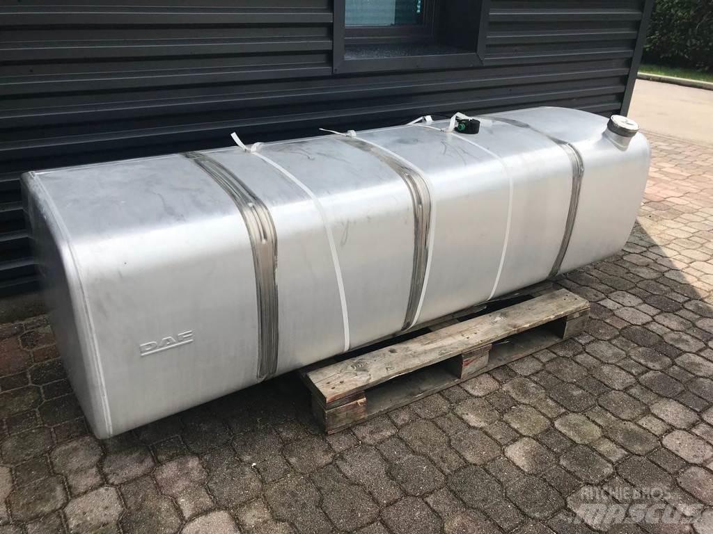 DAF 850 L Reservatórios de combustível e aditivos 