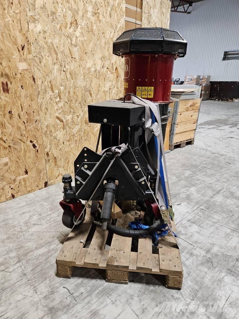 Toro ProForce Equipamentos remoção detritos
