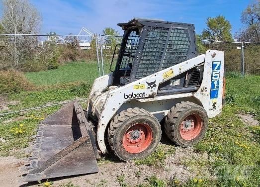 Bobcat 751 Carregadoras de direcção deslizante