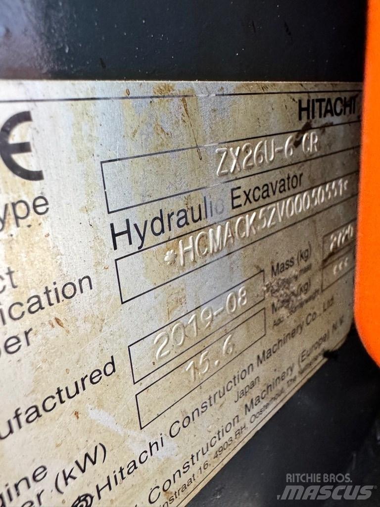 Hitachi 26U-6 CR Mini Escavadoras <7t