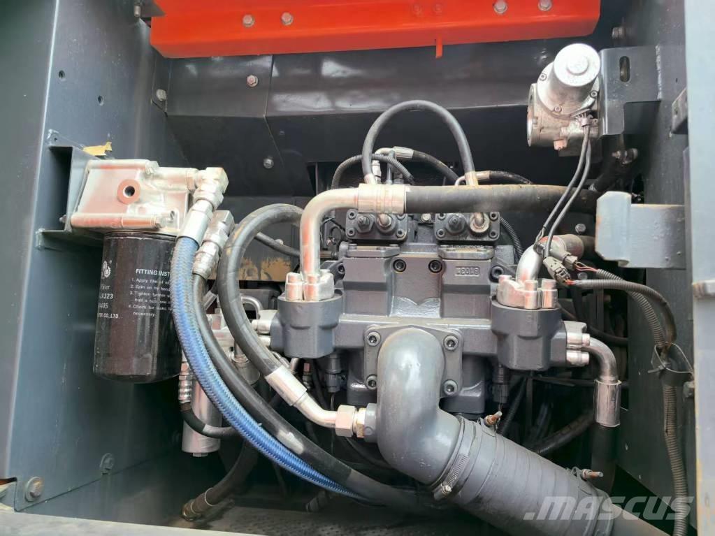 Hitachi ZX 240 HG Escavadoras de rastos