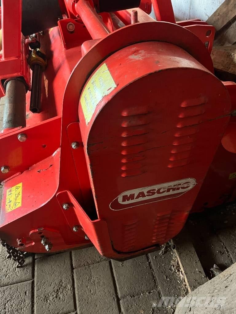 Maschio Bufalo 280 Gadanheiras e cortadores de folhas para pastos